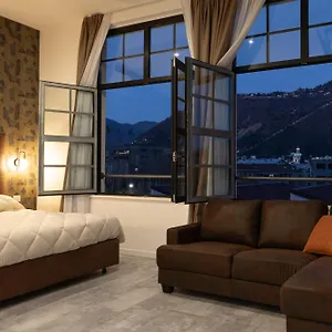 Living Como-rooms&parking Affittacamere
